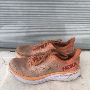 Hoka Clifton 8 Women’s Coral and White Athletic Shoes Size 7.5B